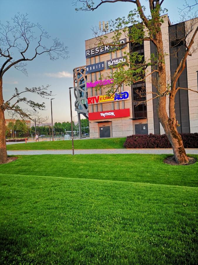 オルシュティンApartament Tuwima Parkアパートメント エクステリア 写真