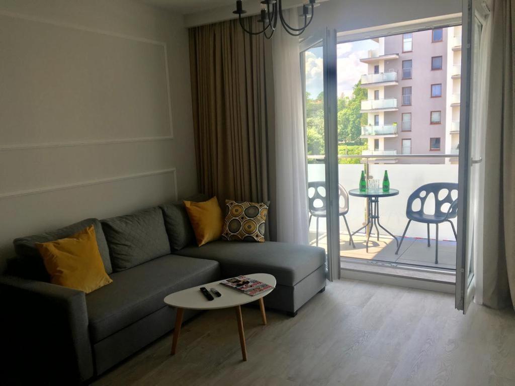 オルシュティンApartament Tuwima Parkアパートメント エクステリア 写真